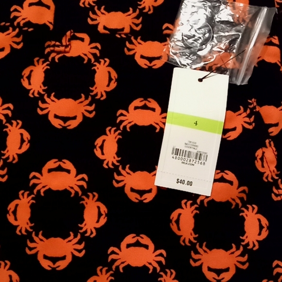 Crown & ivy nwt pink navy crab shorts 😍 - Picture 2 of 5